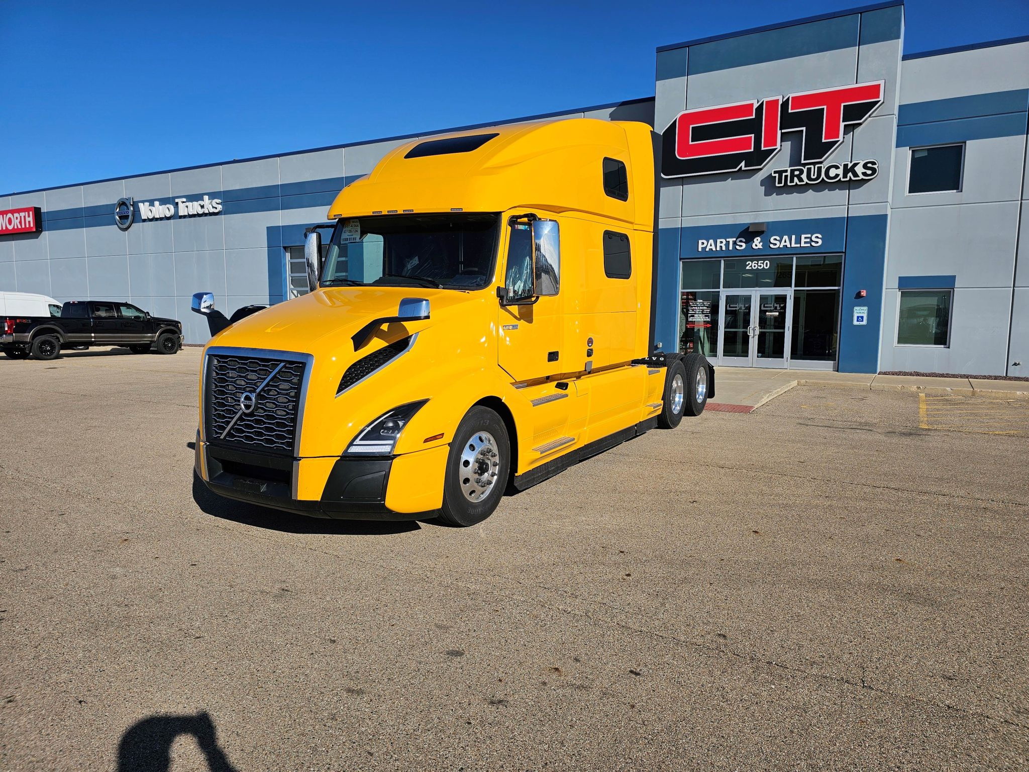 2025 VOLVO VNL860 - CIT Trucks