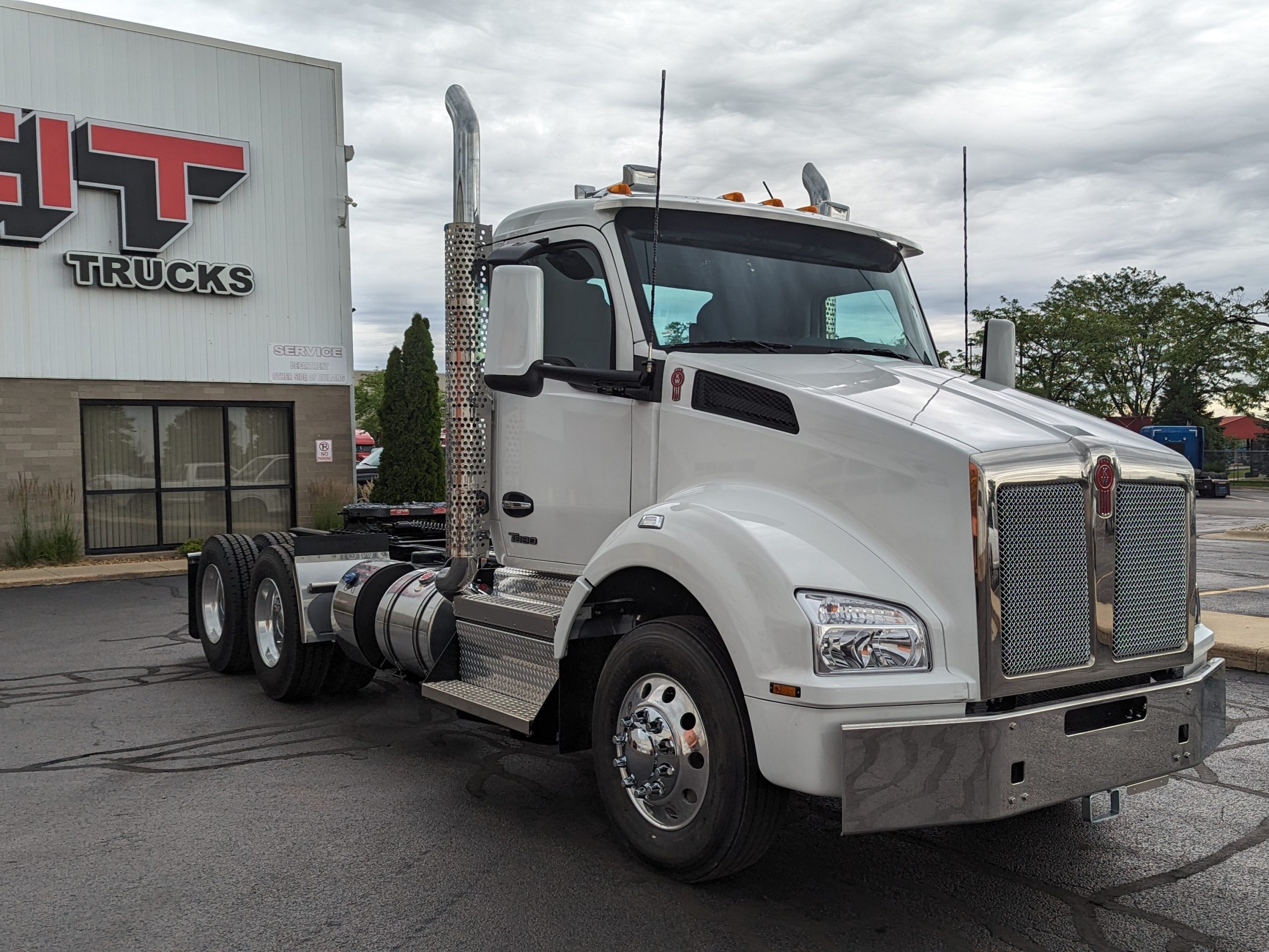 2025 KENWORTH T880 - image 3 of 6