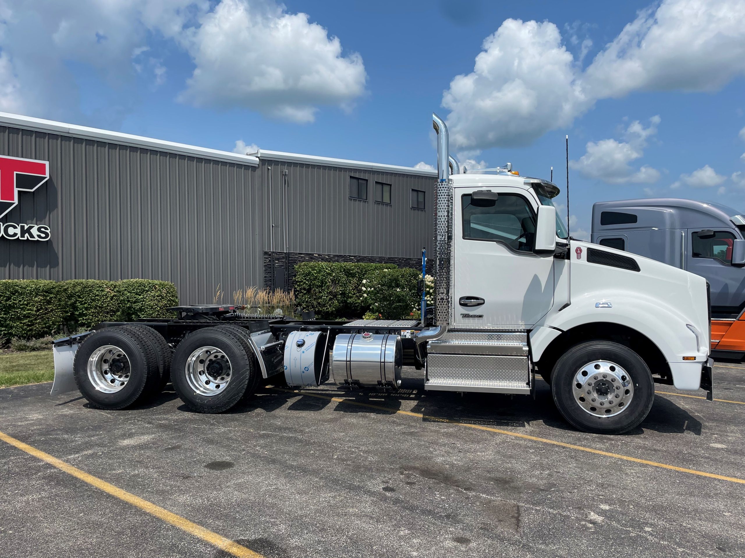 2025 KENWORTH T880 - image 6 of 6