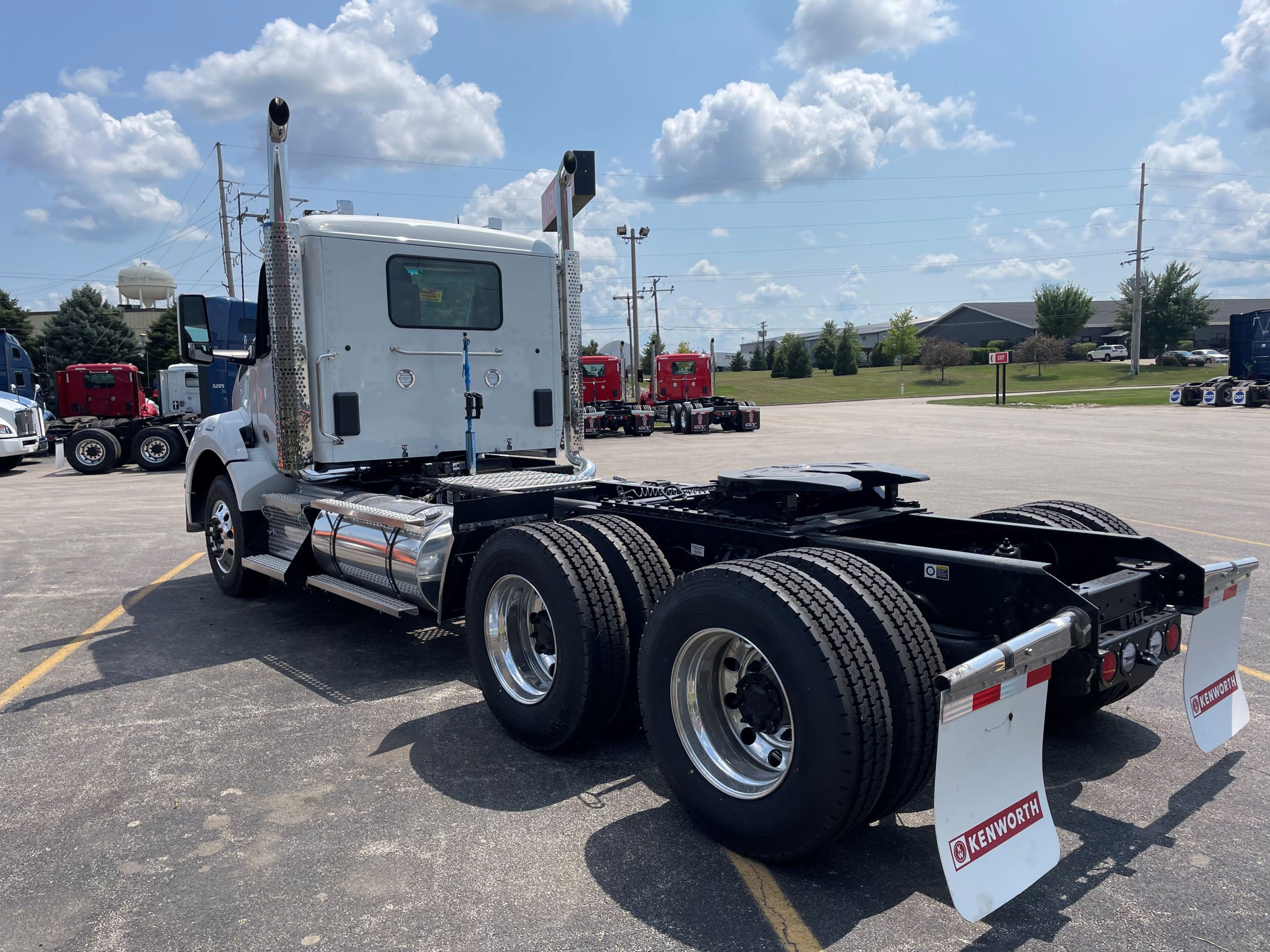 2025 KENWORTH T880 - image 3 of 6