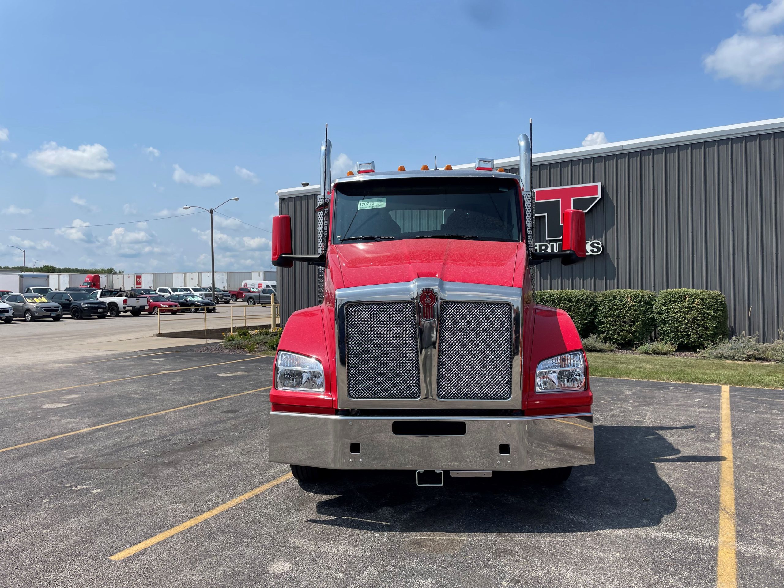 2025 KENWORTH T880 - image 2 of 6