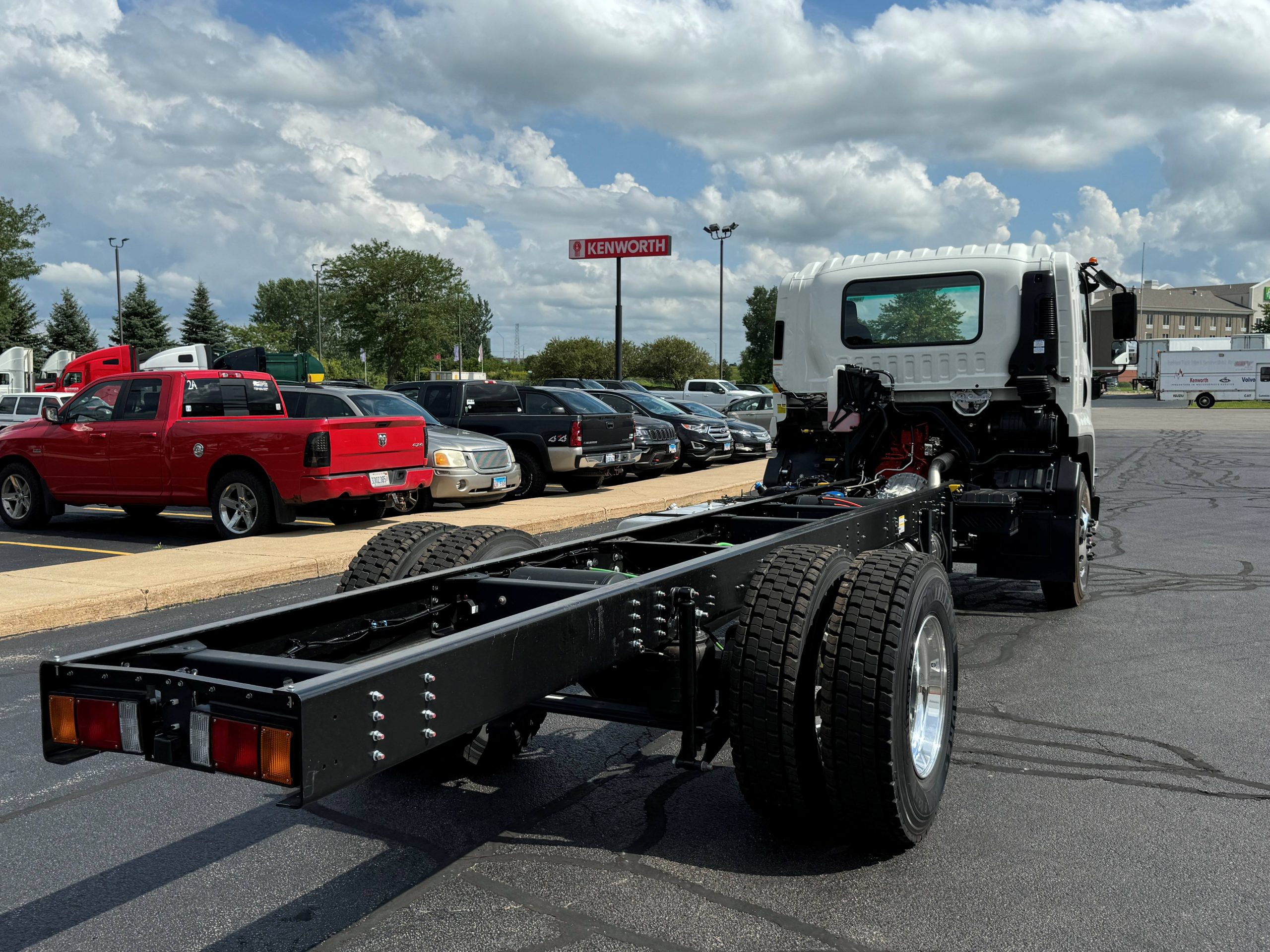 2025 ISUZU FVR - image 3 of 6