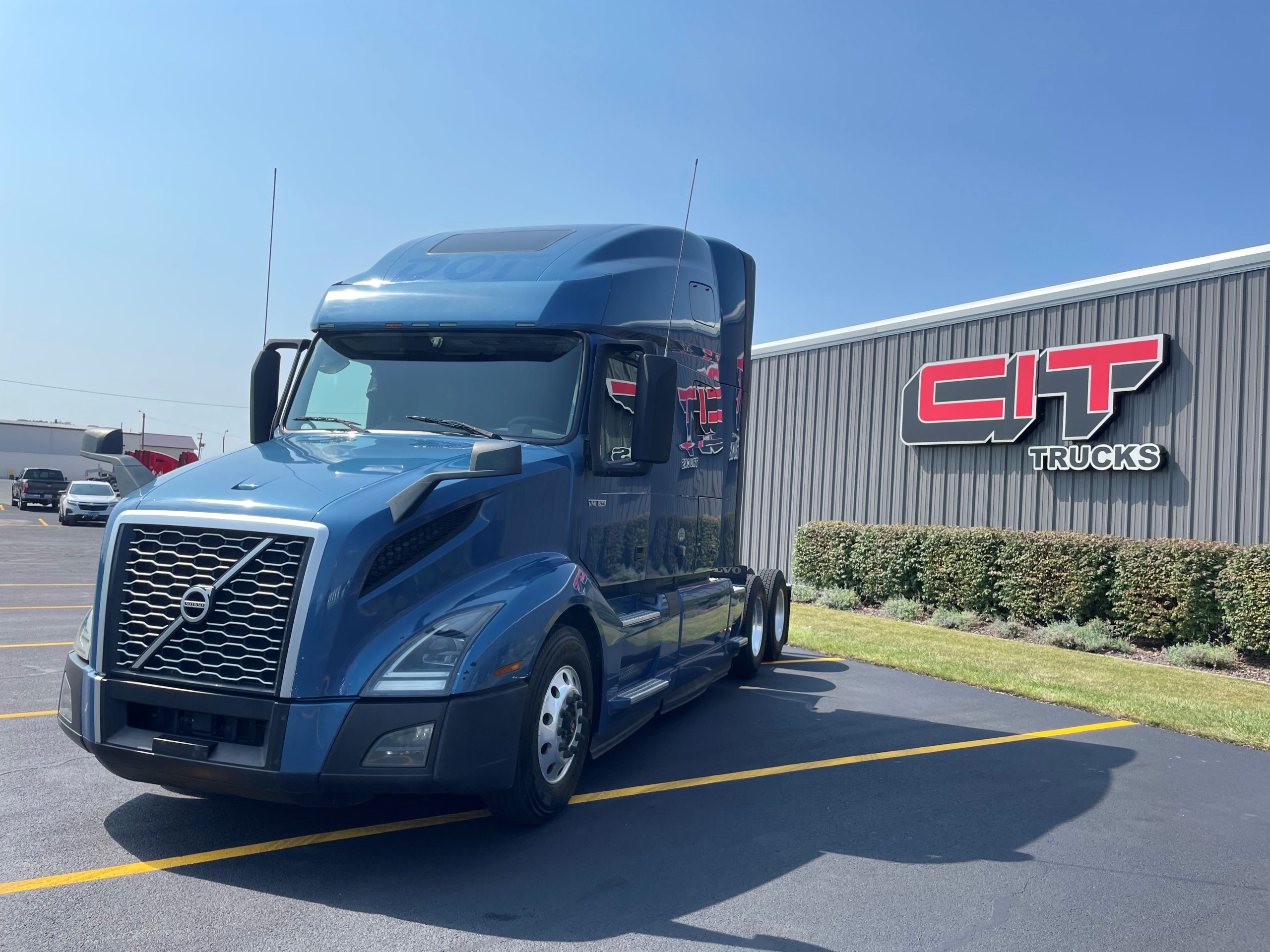 2019 VOLVO VNL760 - image 1 of 6