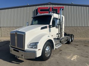 2025 Kenworth T880 w/Sleeper - CIT Trucks