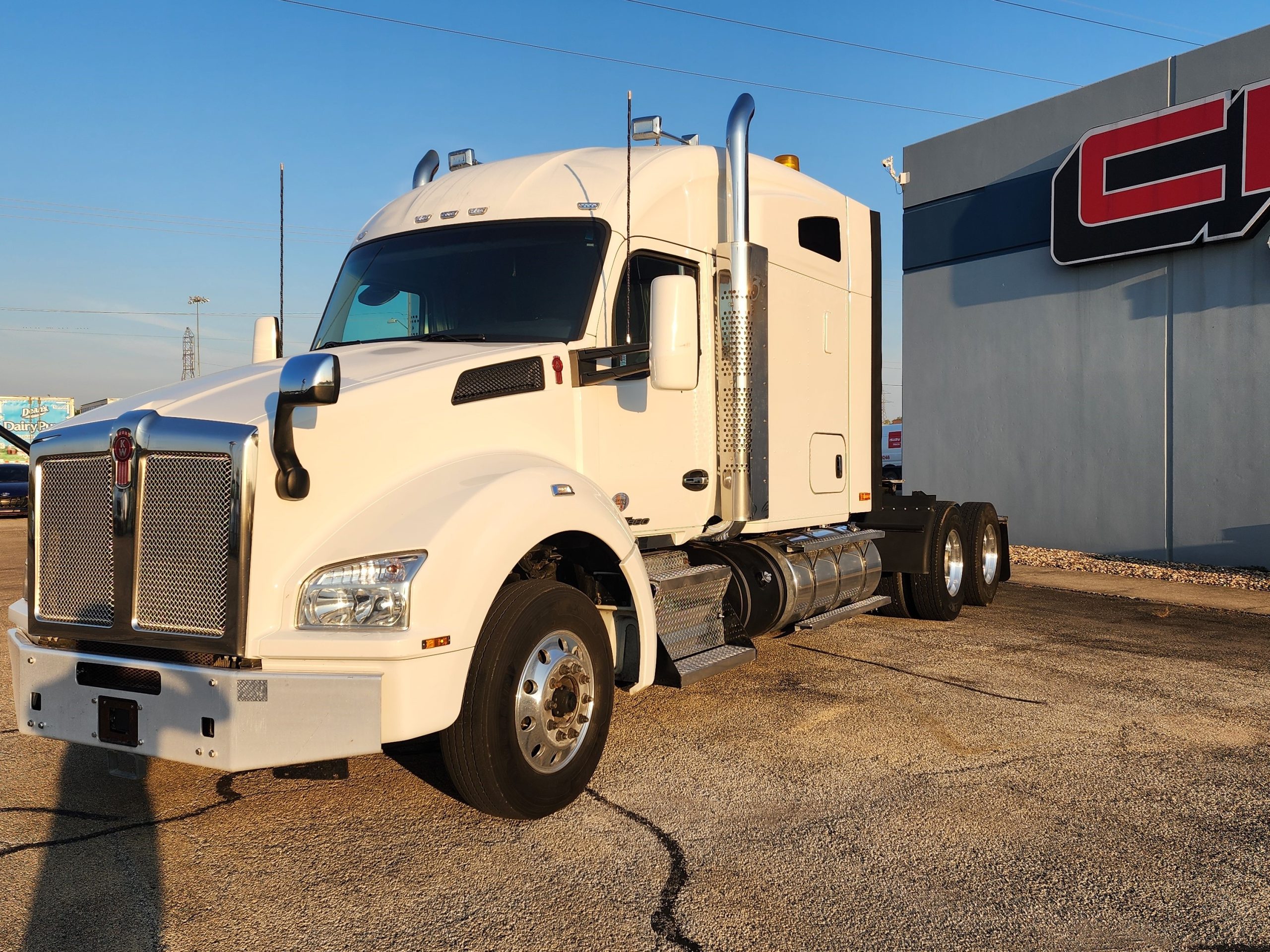 2021 KENWORTH T880 - image 1 of 6