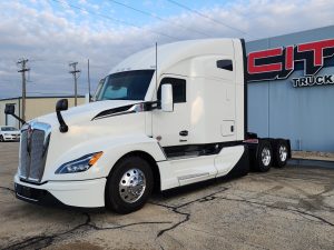 new 2025 Kenworth T680 Sleeper CIT Trucks