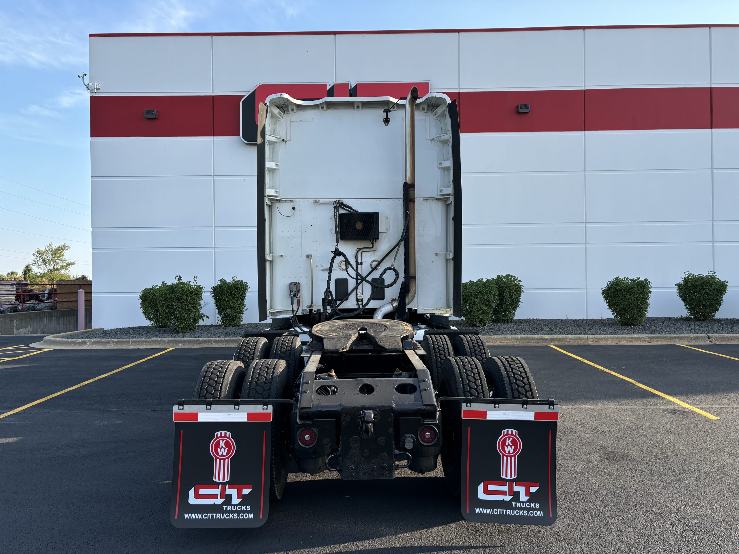 2019 KENWORTH T680 - image 5 of 6