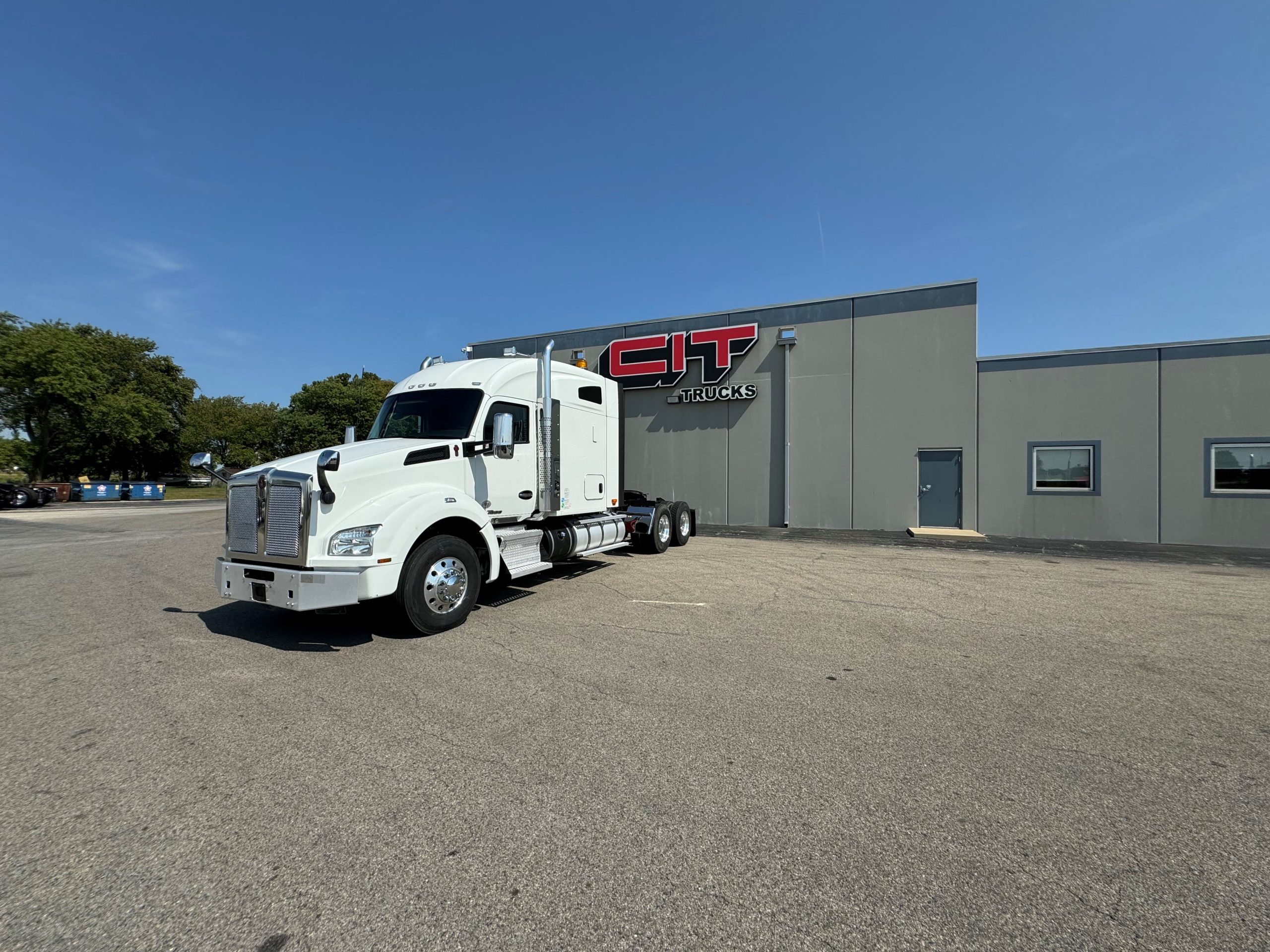 2021 KENWORTH T880 - image 1 of 6