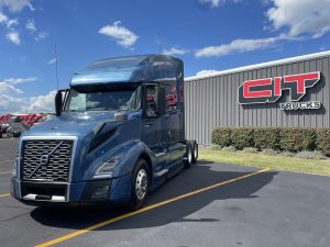 Volvo VNL760 w/ Sleeper - CIT Trucks