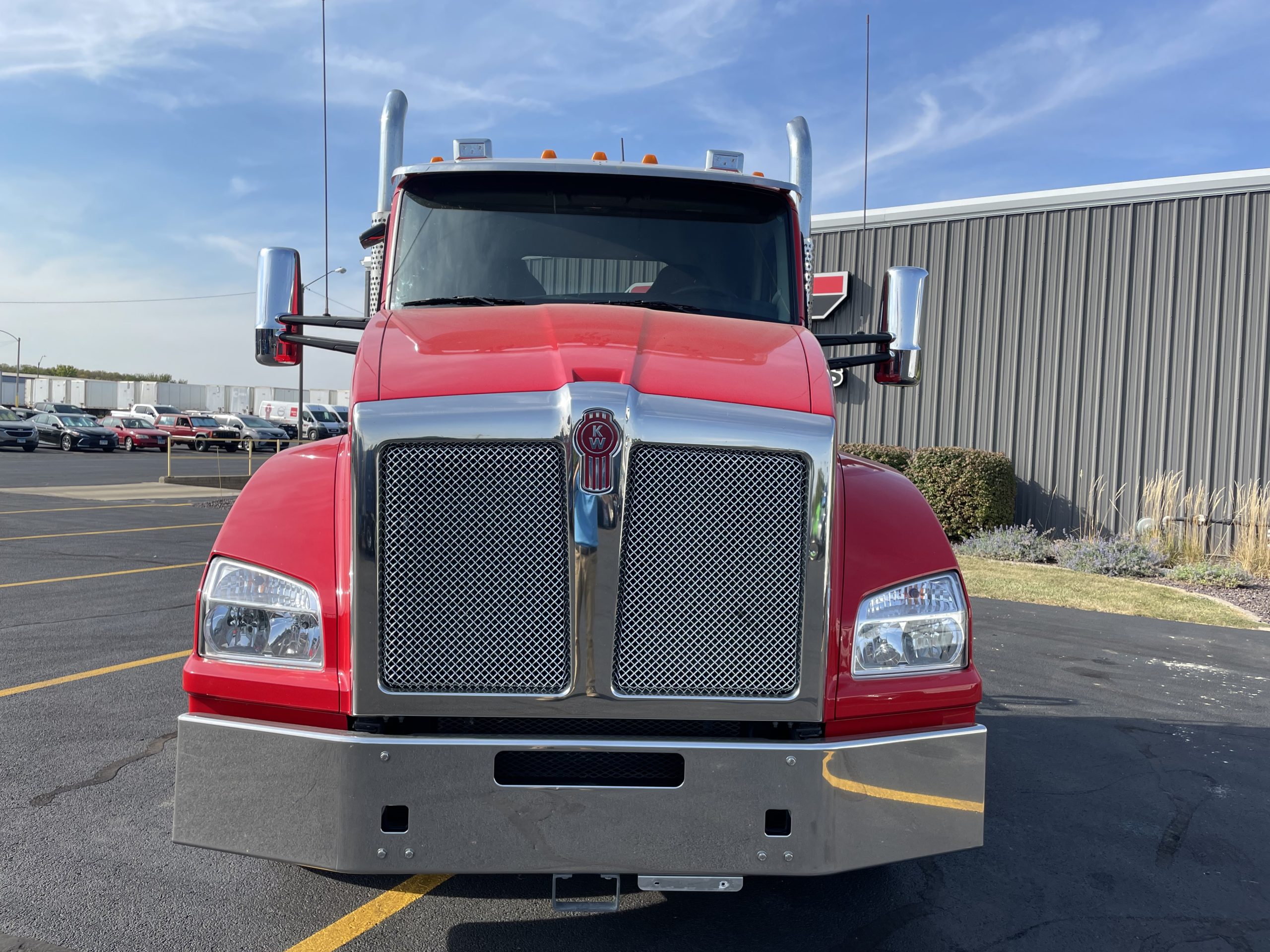 2022 KENWORTH T880 - image 2 of 6