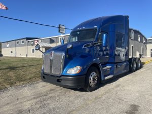 2020 Kenworth T680 w/ Sleeper - CIT Trucks