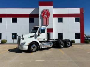 used peterbilt 579 day cab CIT Trucks