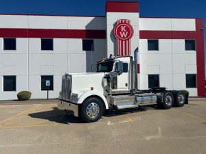 new 2025 kenworth w900 day cab