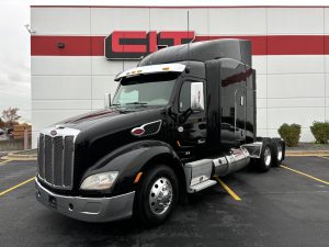 2018 Peterbilt Sleeper CIT Trucks