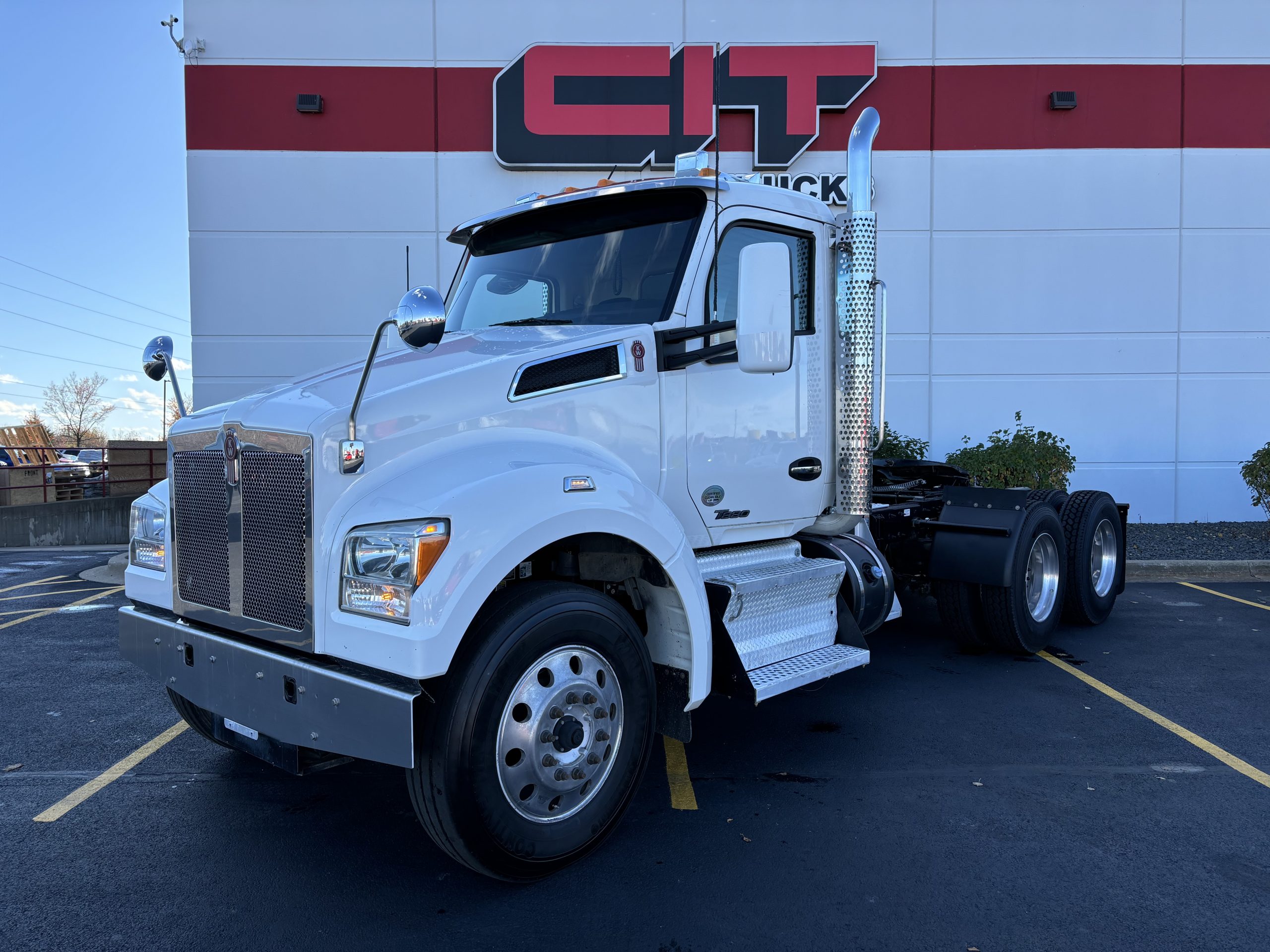 2020 KENWORTH T880 - image 1 of 6