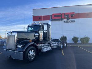 new 2025 kenworth W900