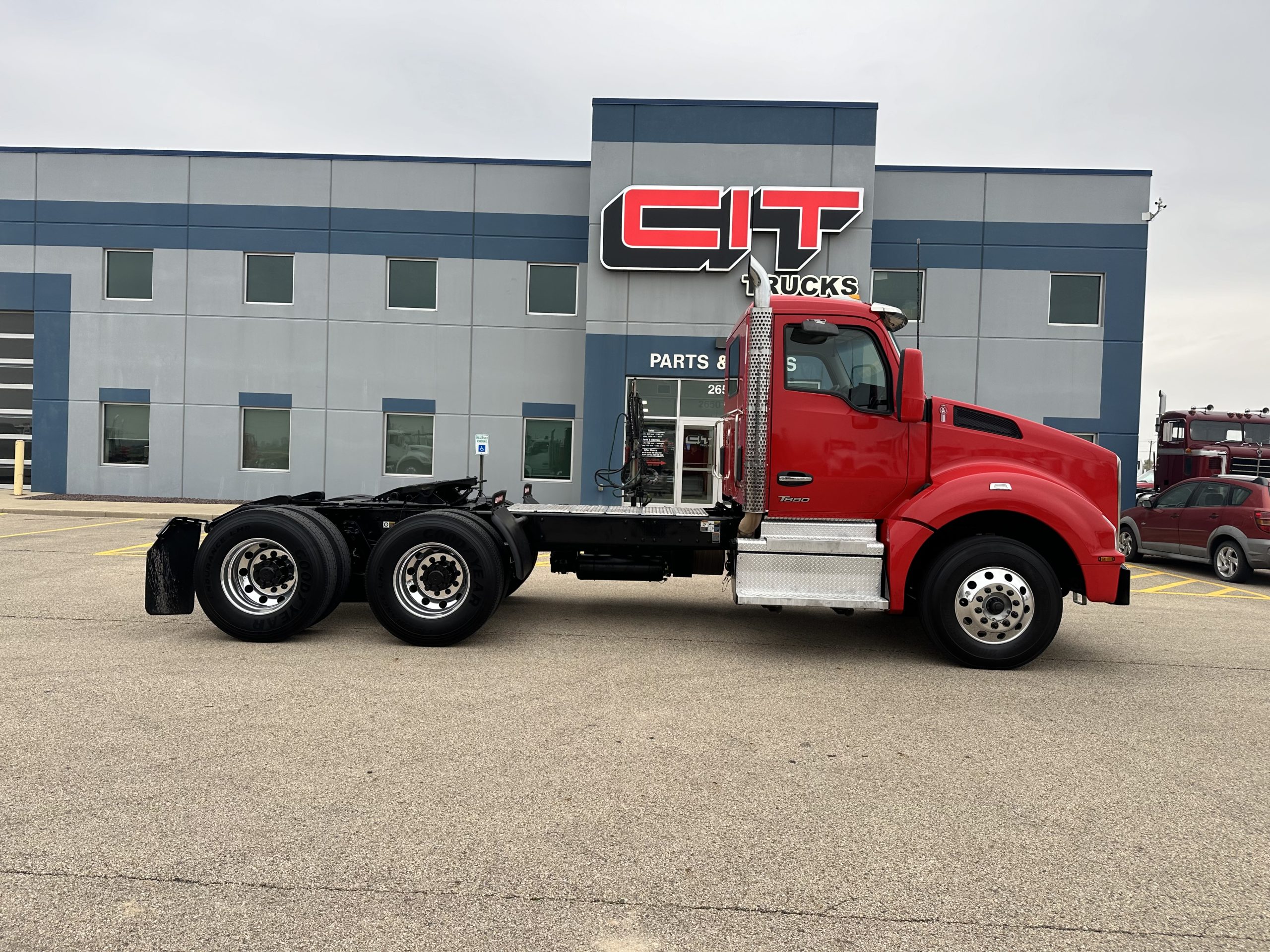 2024 KENWORTH T880 - image 5 of 6