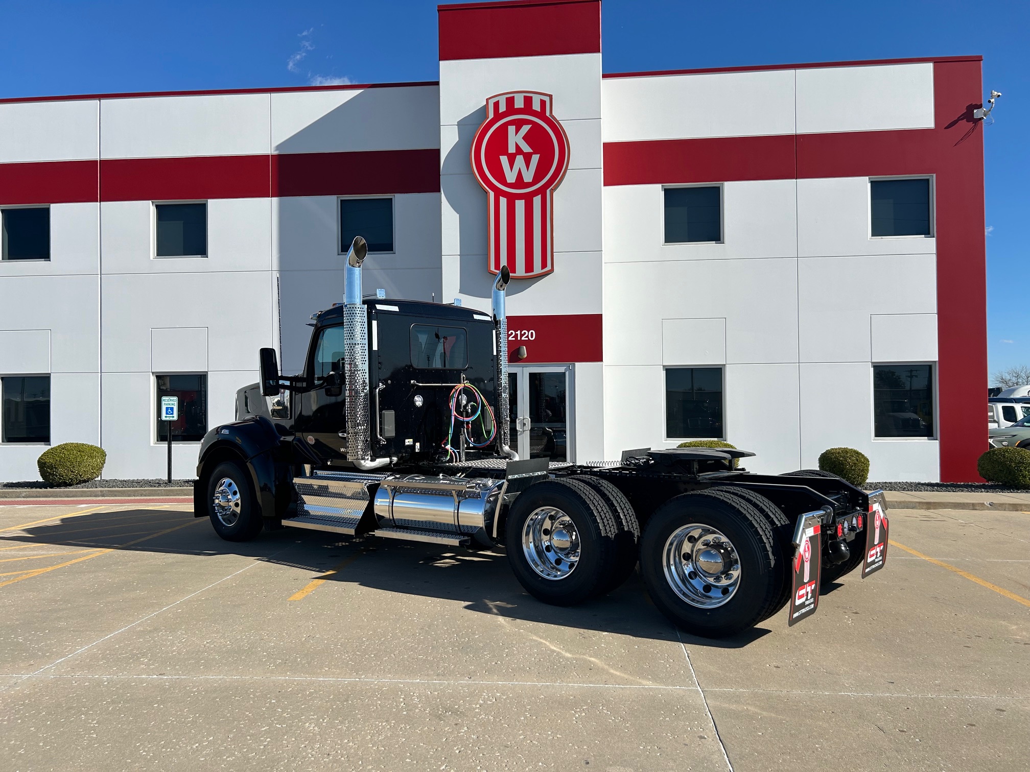 2025 KENWORTH W990 - image 5 of 6