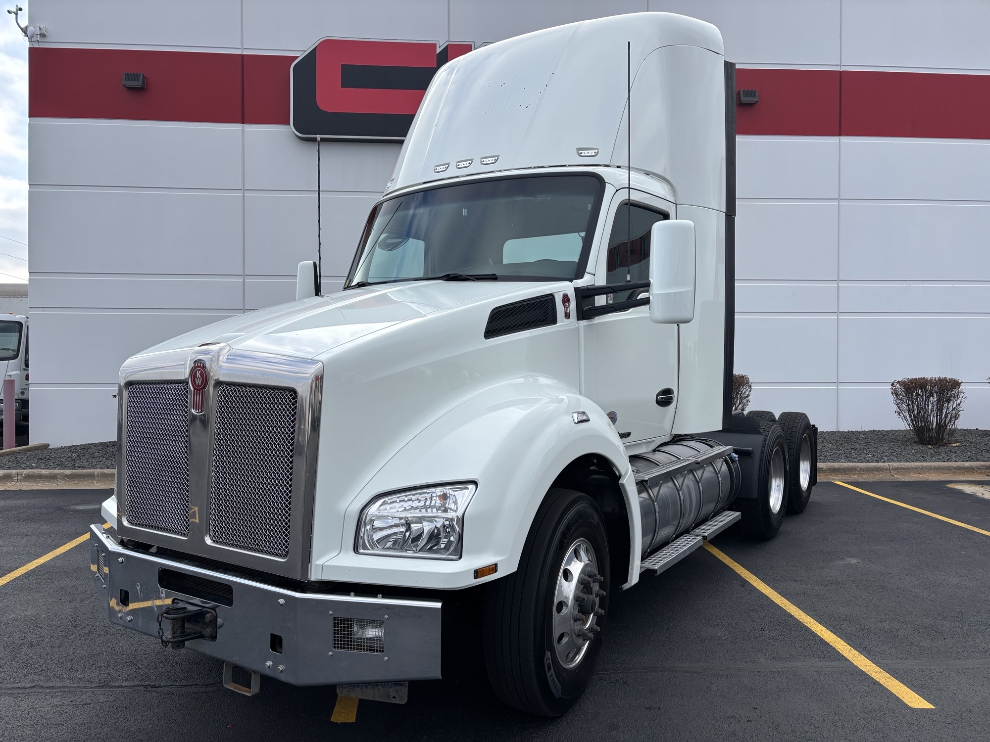 2019 KENWORTH T880 - image 1 of 6