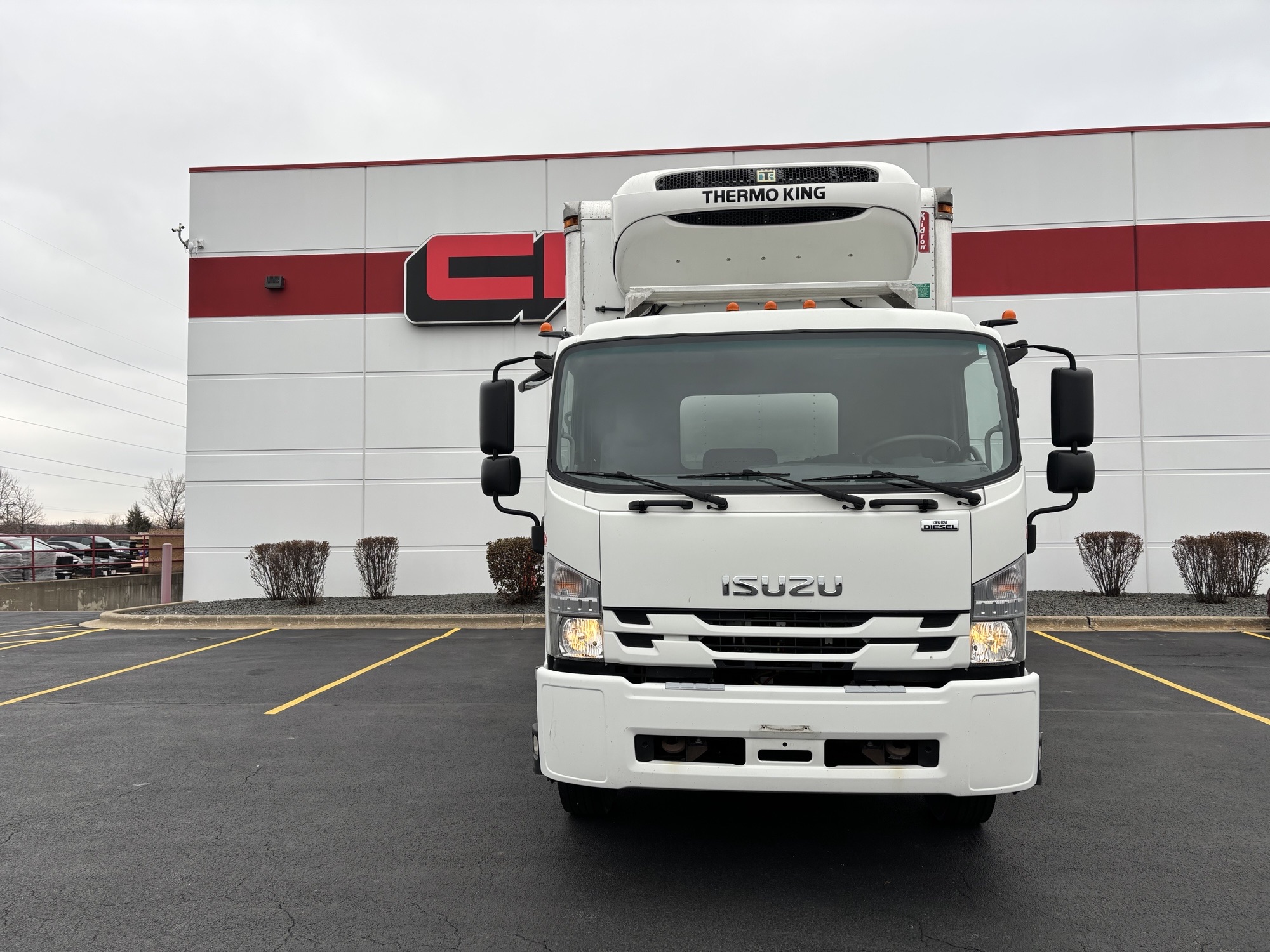 2019 ISUZU FTR - image 3 of 6