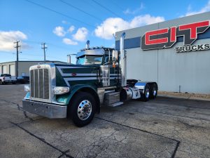 2023 Peterbilt 389 CIT Trucks