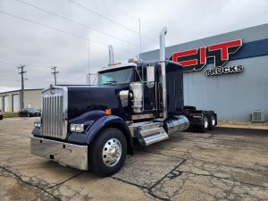 2025 Kenworth W900L w/ Sleeper - CIT Trucks