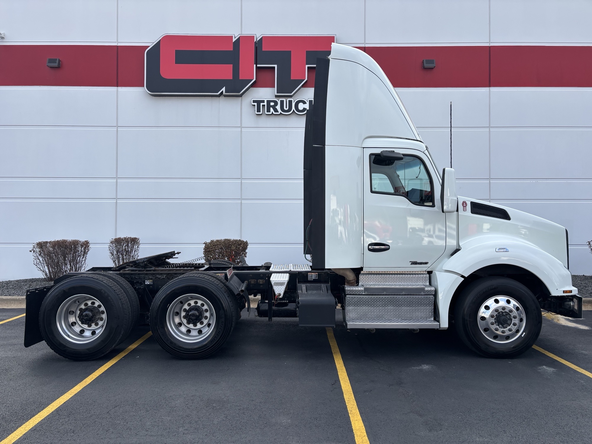 2019 KENWORTH T880 - image 4 of 6