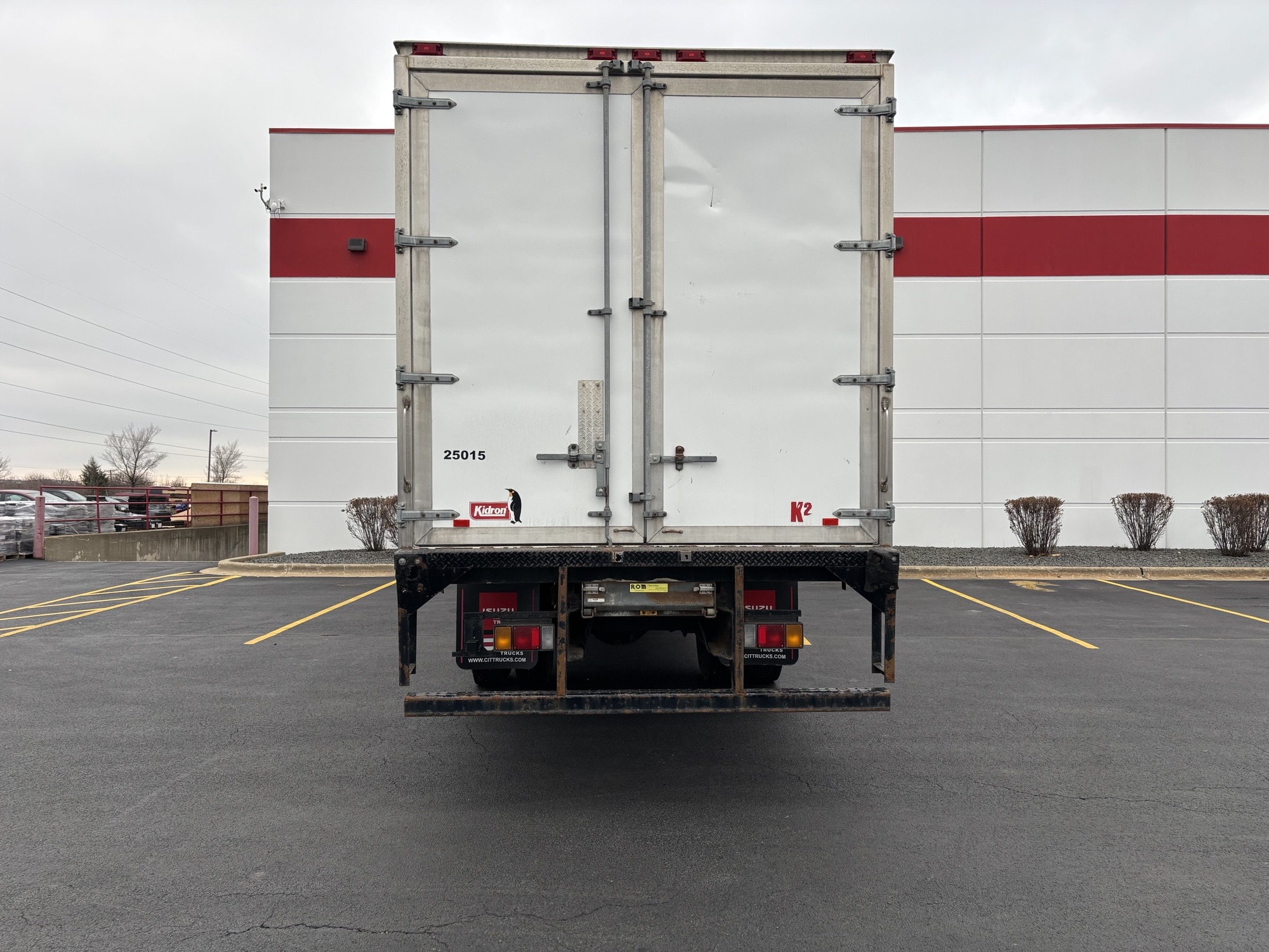 2019 ISUZU FTR - image 6 of 6