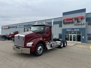 Brand new 2025 Kenworth T880