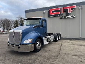 2018 Kenworth T680 Day Cab