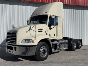 MACK CXU613 DAY CAB CIT TRUCKS