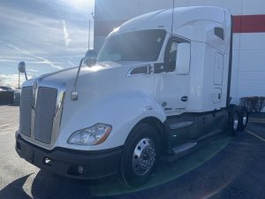 2019 KENWORTH T680 SLEEPER CIT TRUCKS